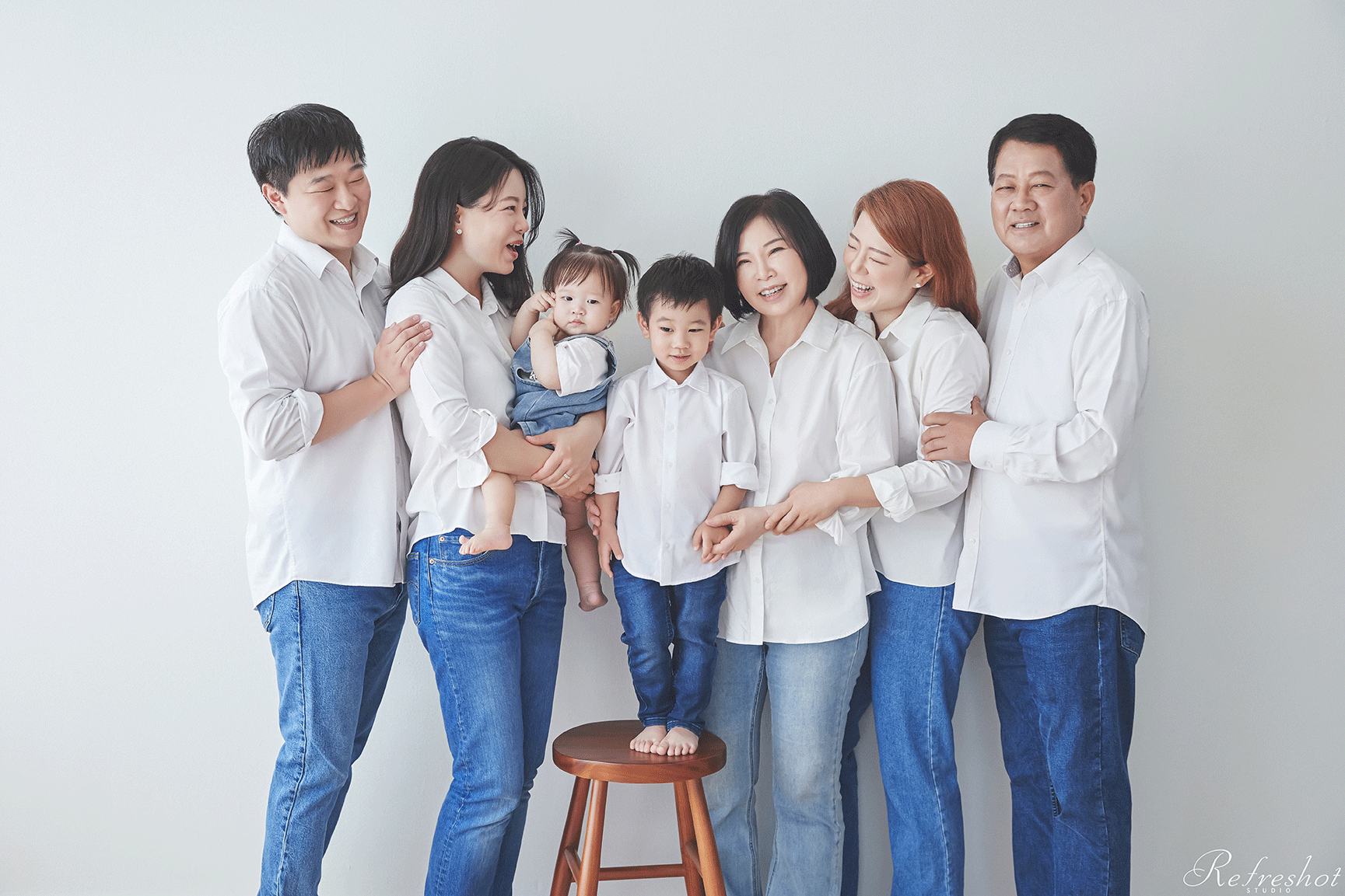 가족사진 자연광 리프레쉬샷스튜디오