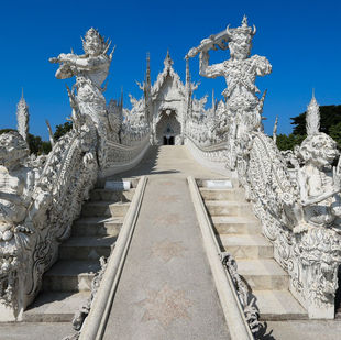Wat Rong Khun (White Temple)