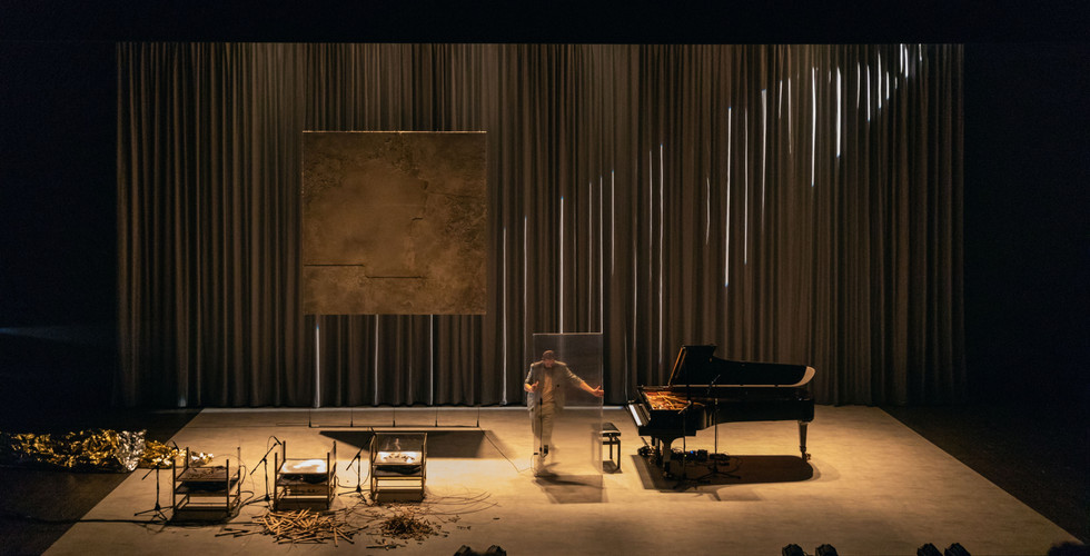 YO, PIANO