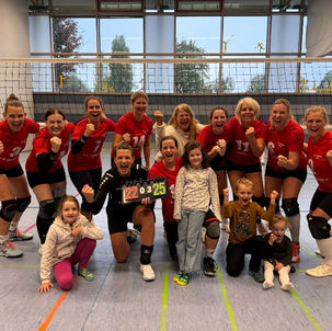Damen 4 mit Doppelsieg am Saisonauftakt
