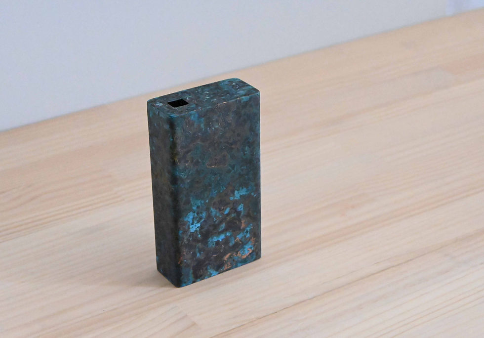 サムネイル： 高光太郎　銅花器　LONG タテ　緑青1