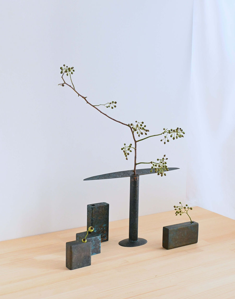 サムネイル： 高光太郎　銅花器　CUBE　緑青2