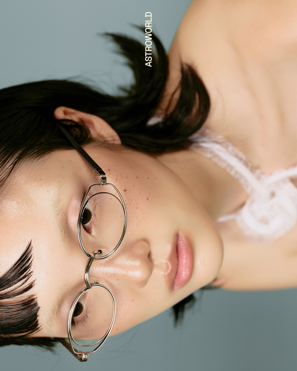 Thumbnail: Emi