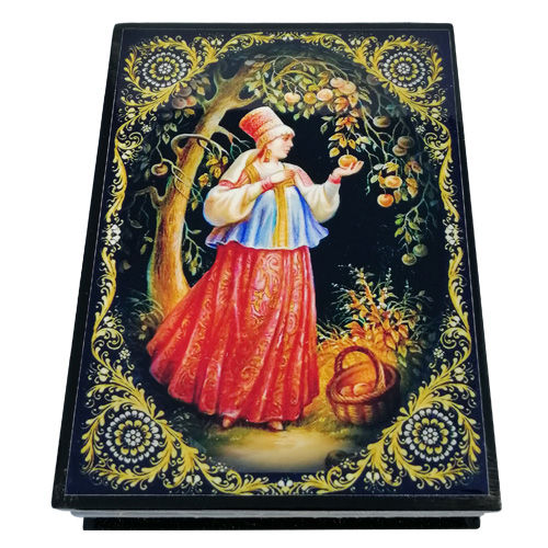 Scatola. Donna Russa