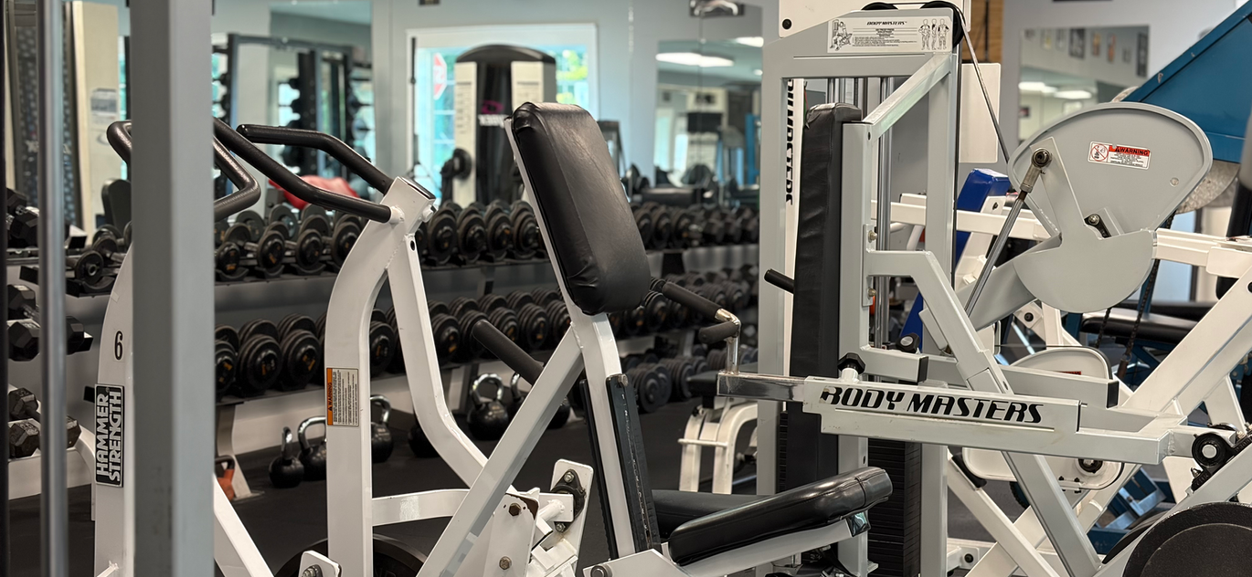 Kaman's Gym Bodybuilding equipment