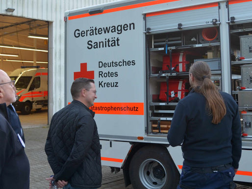 Der Landtagsabgeordnete Alexander Wille zu Besuch im Katastrophenschutz-Zentrum
