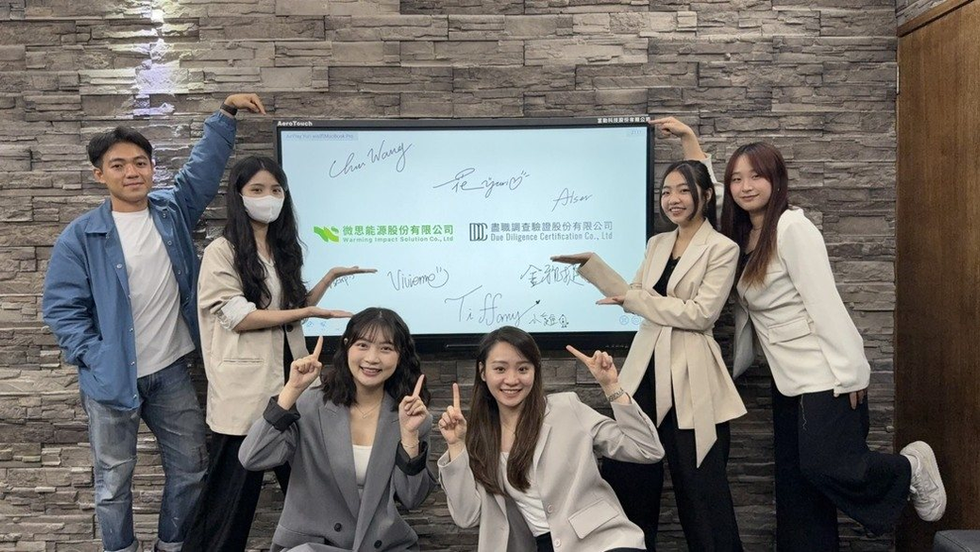 ▲ WIS & DDC共同創辦人暨執行長王郡（左起）、WIS行銷經理李瑞卿、DDC專案經理陳卉珊、DDC專案經理金雅捷、WIS產品經理陳文蘂、WIS特助葉欣婷。WIS、DDC/提供