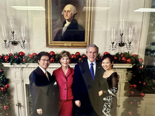Representatives of Ocean Marketing USA met with Doctor - Lawyer Derrick Nguyen Hoang Dung to learn about legal consulting for Vietnamese businesses in the US