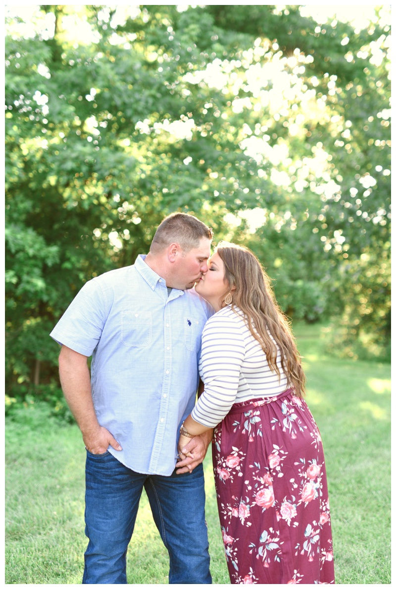Engagement Outfit Ideas Indiana Wedding Photographer Lafayette Indiana