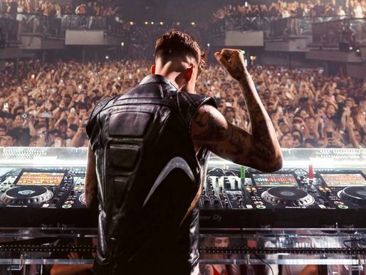 Anyma Launches UNVRS Ibiza Residency with a Groundbreaking set and Visual Overload