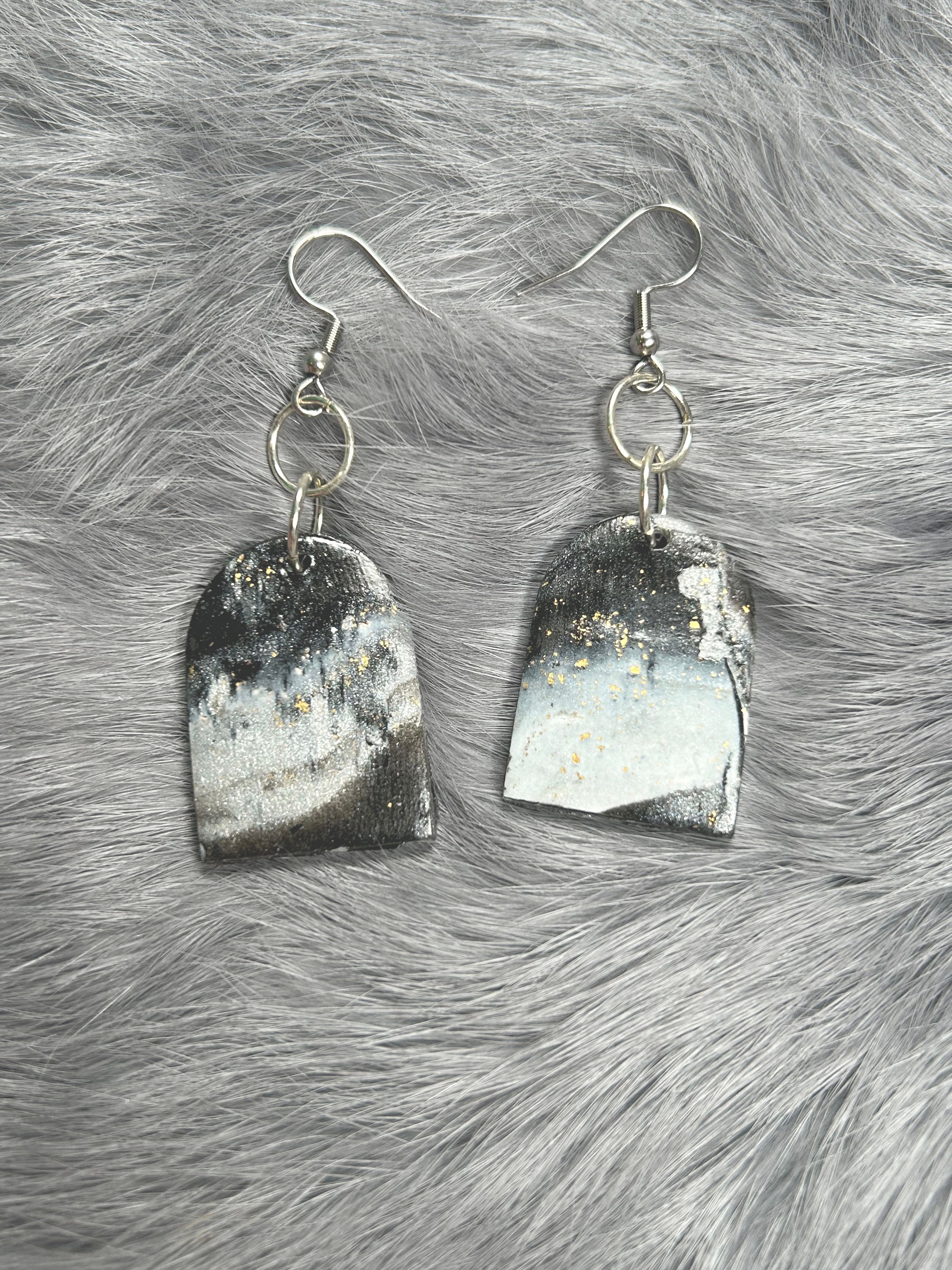 Black/White Marbled Arch