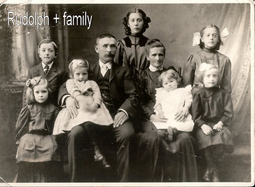 Rudolph fiebick und Familie.JPG