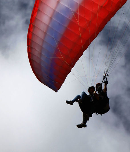 Paragliding and hang gliding Piana di Castelluccio.jpeg