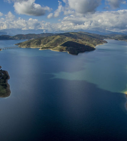 Lago di Campotosto.jpeg
