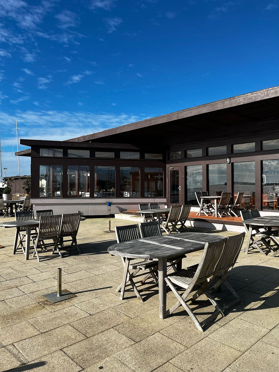 Yate Club Restaurante