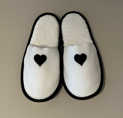 SLIPPERS PRETO