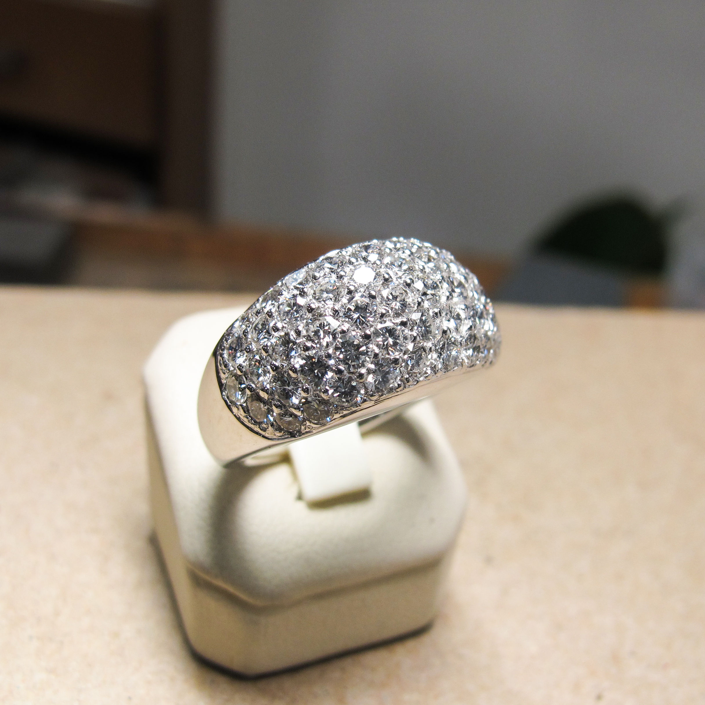 Bague pavage diamants