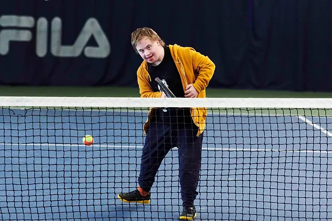 learning-disability-player-hitting-forehand (1).webp