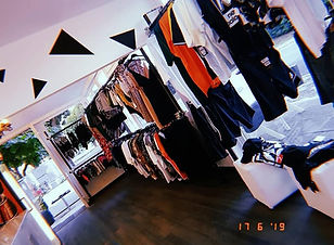NEGOZIO ALTROMONDO DISCO ABBIGLIAMENTO