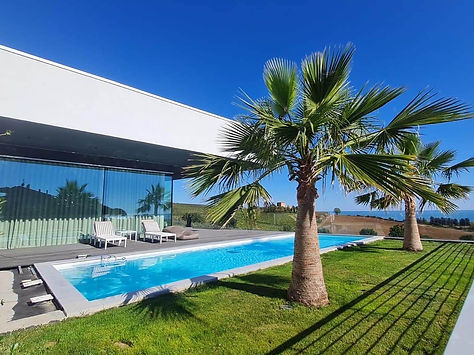 13-villa-moderna-vista-piscina.jpg