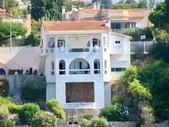 Vue de la maison depuis la baie