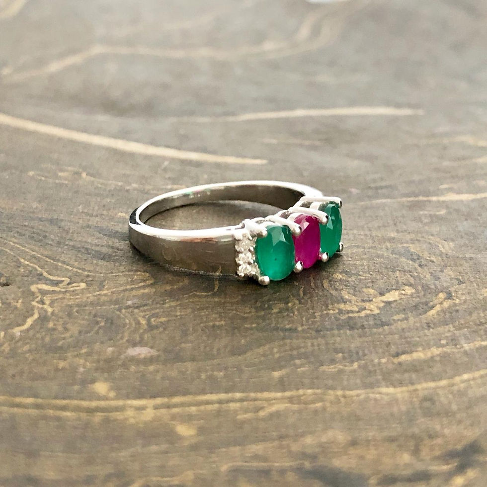 Miniaturbild: Designer Multi Stone Ring (3.7 Grams)