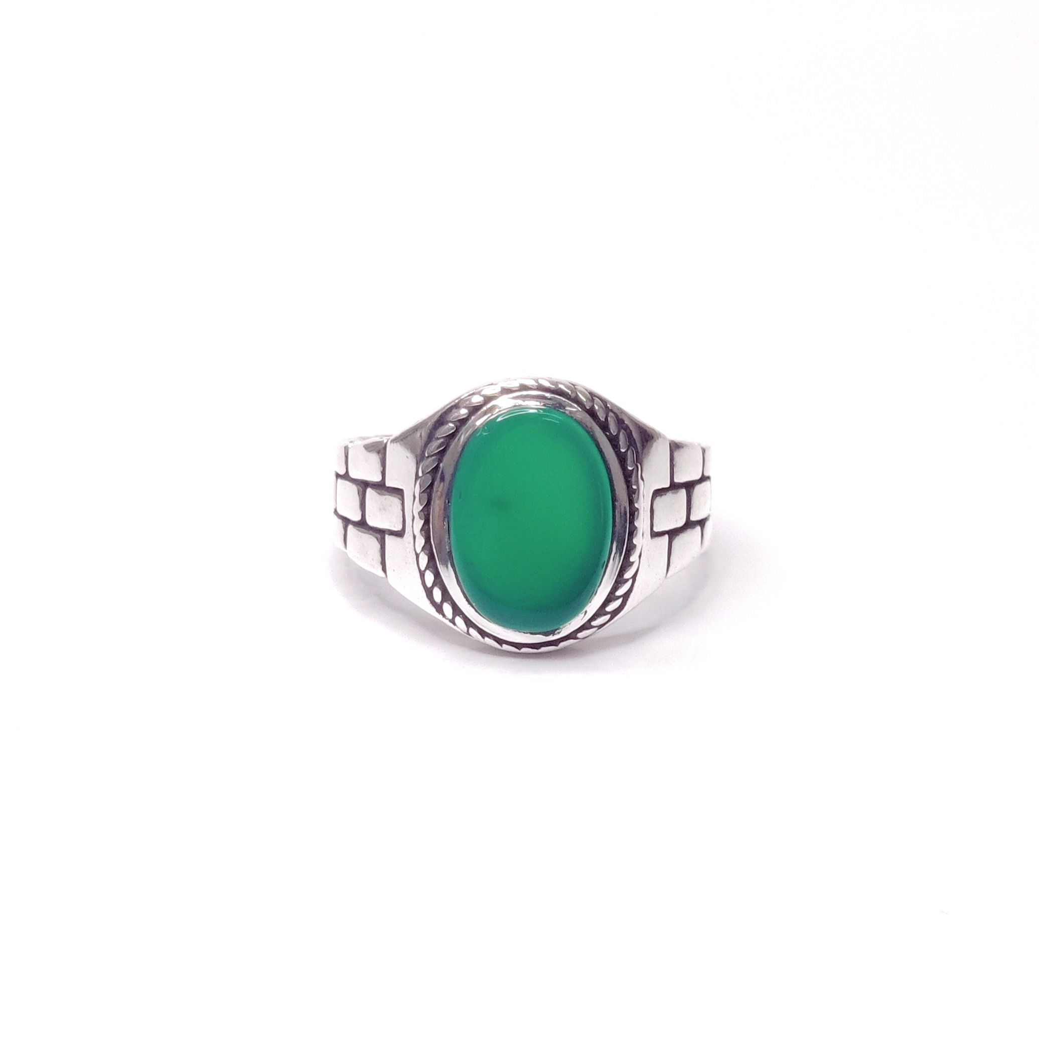 Green Onyx Ring (8.6 Grams)