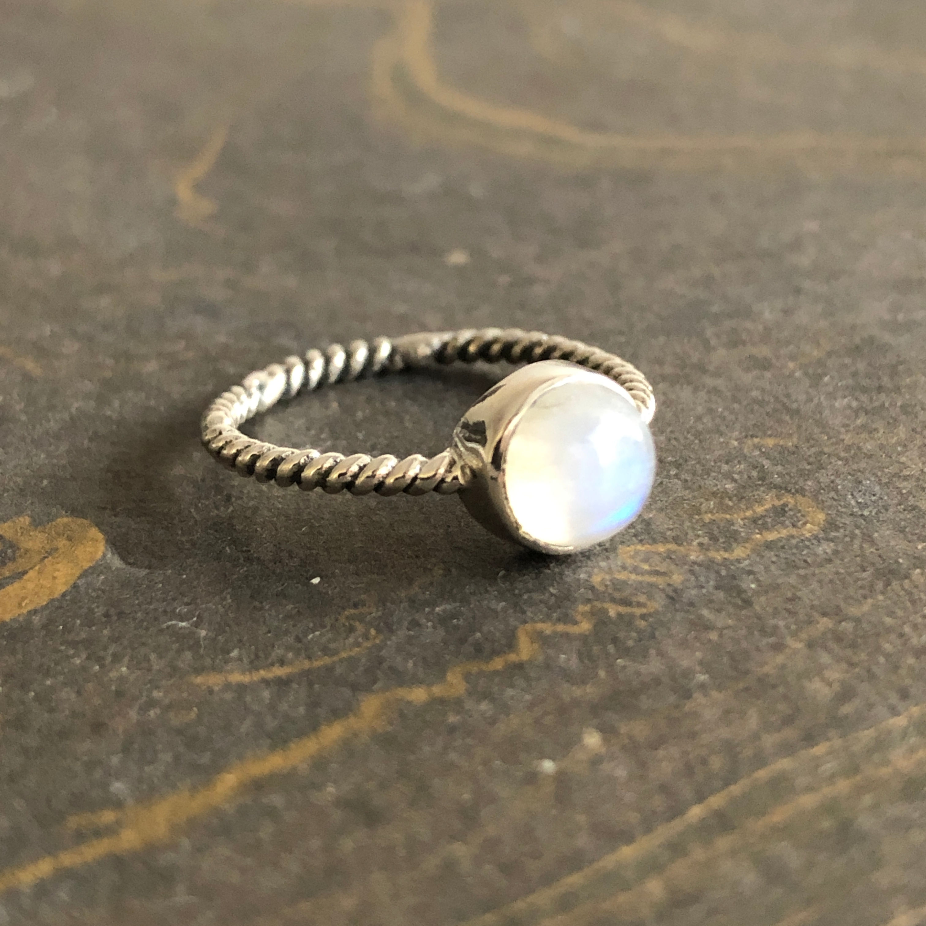 Designer Moonstone Ring (2.9 Grams)