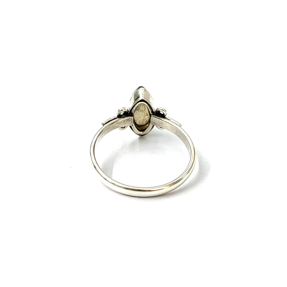 Thumbnail: Labradorite Ring (2.0 Gram)