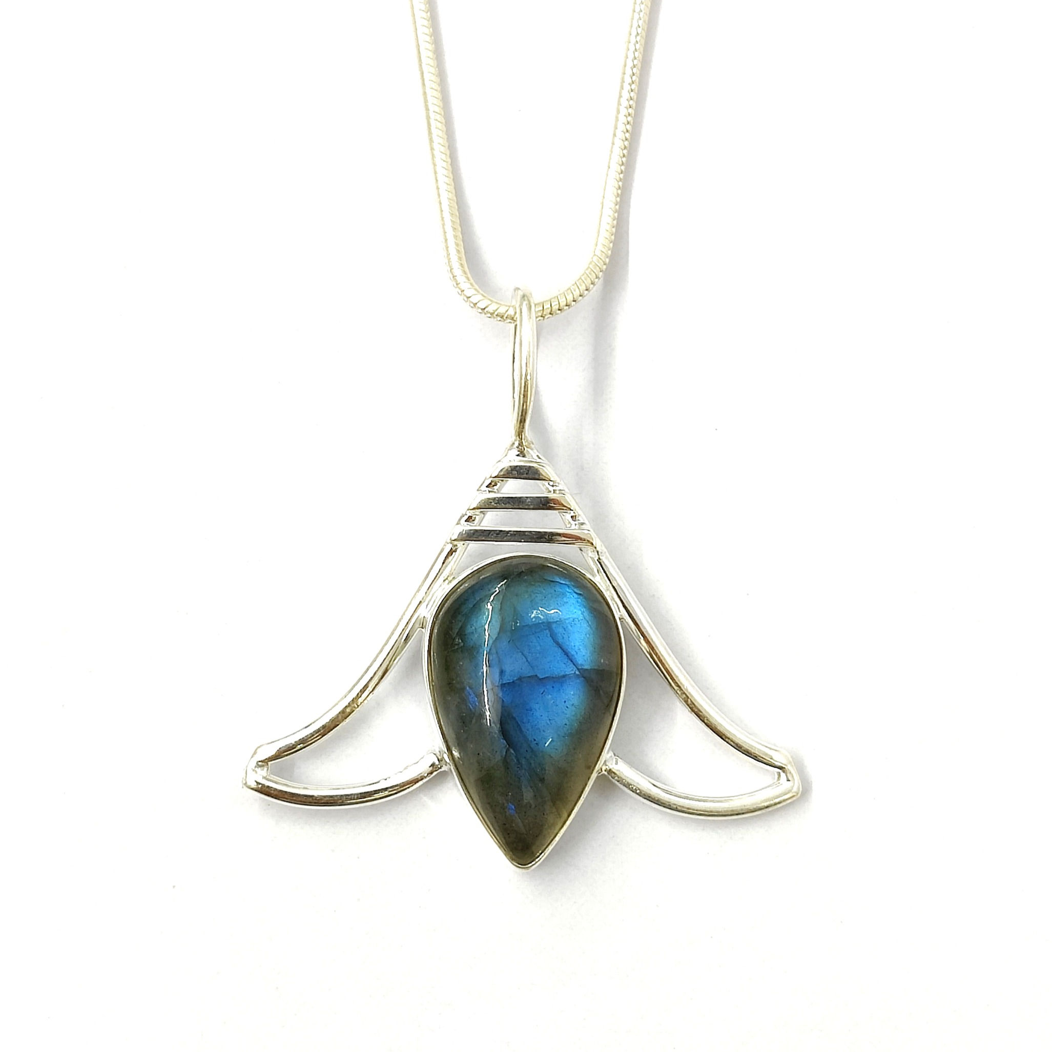 Labradorite Pendant (8.2 Grams)