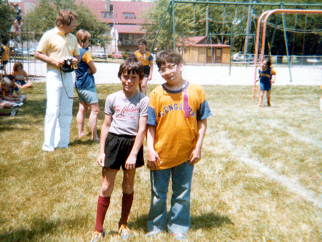 A David and Peter (1977).png