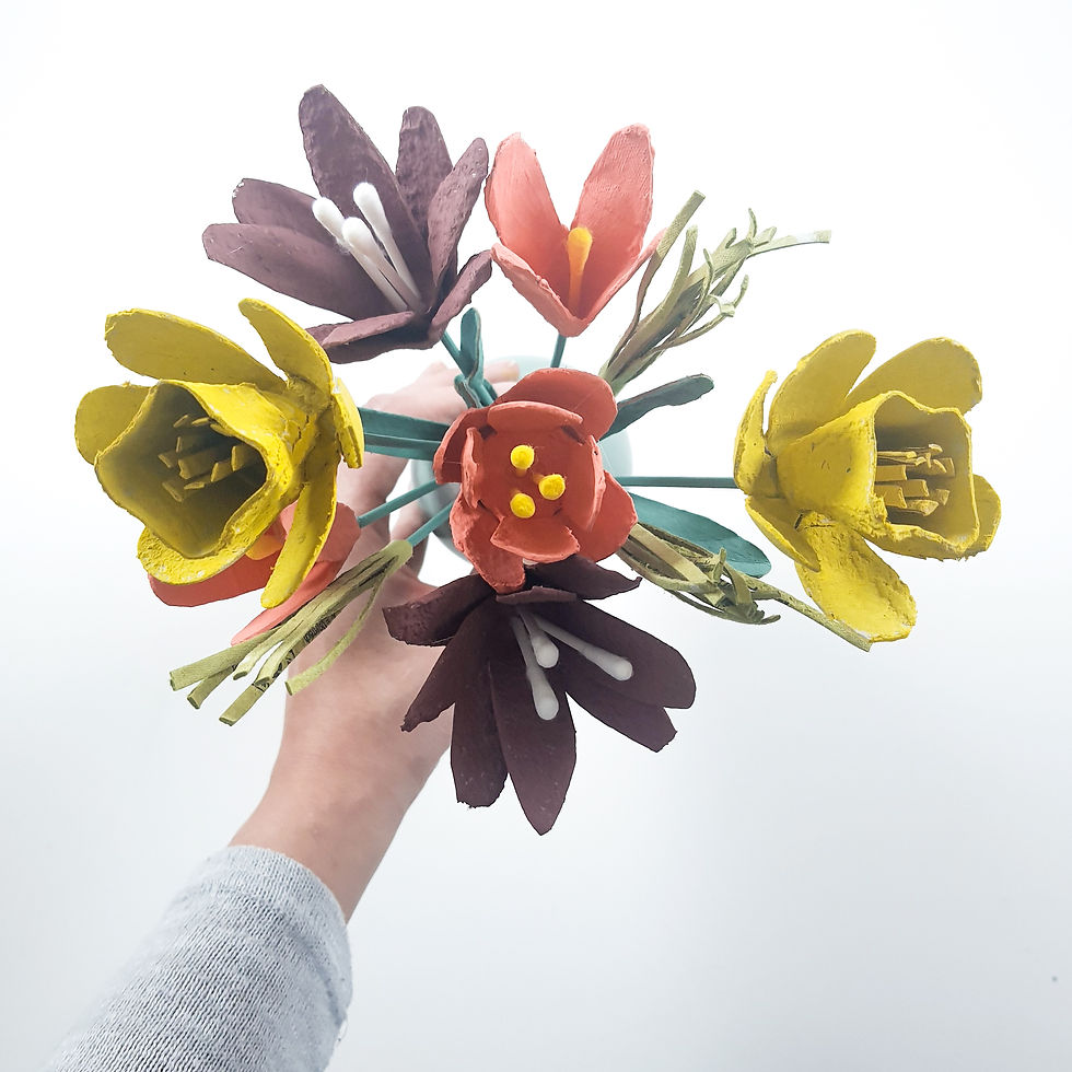 DIY Papierblumen Strauß Eierkartons deko
