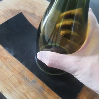 Glasflasche schleifen und polieren