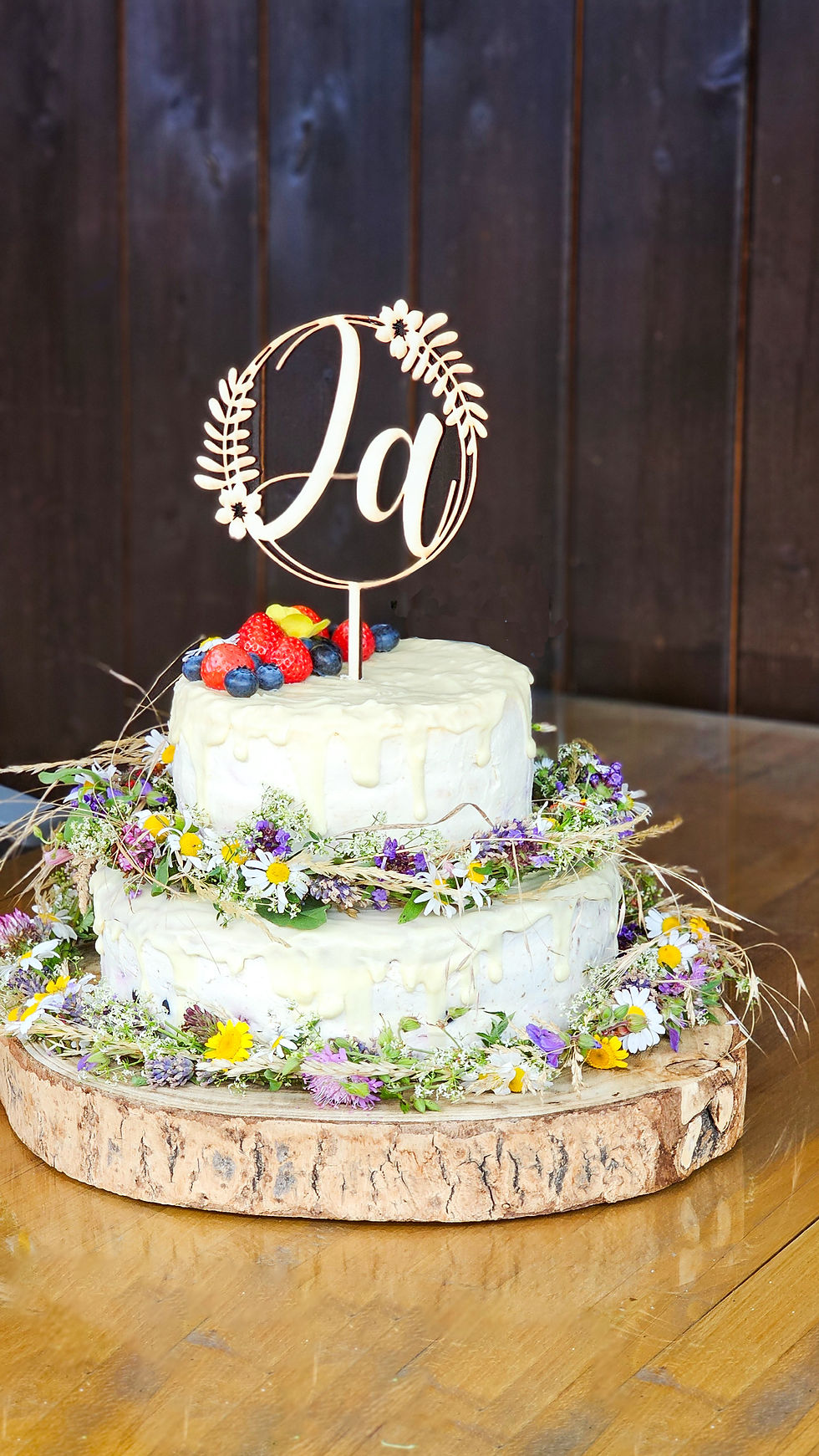DIY Blumenkranz hochzeitstorte diy idee sommer hochzeit boho flower