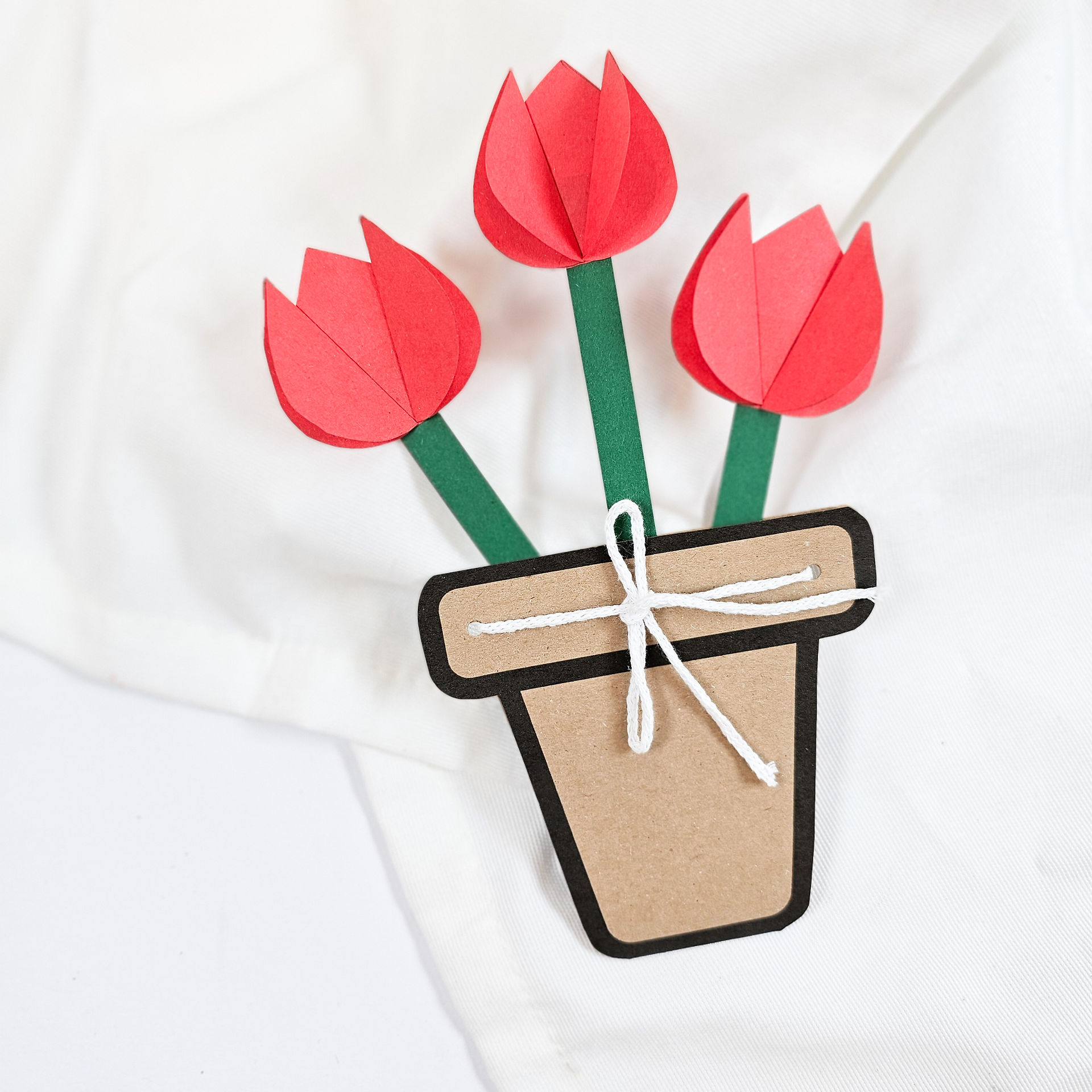 DIY Klappkarte Blumentopf Tulpen Bastelidee Muttertag