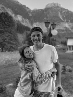 A692B9C9-BFC3-4CA9-A38A-0639BAEB9801