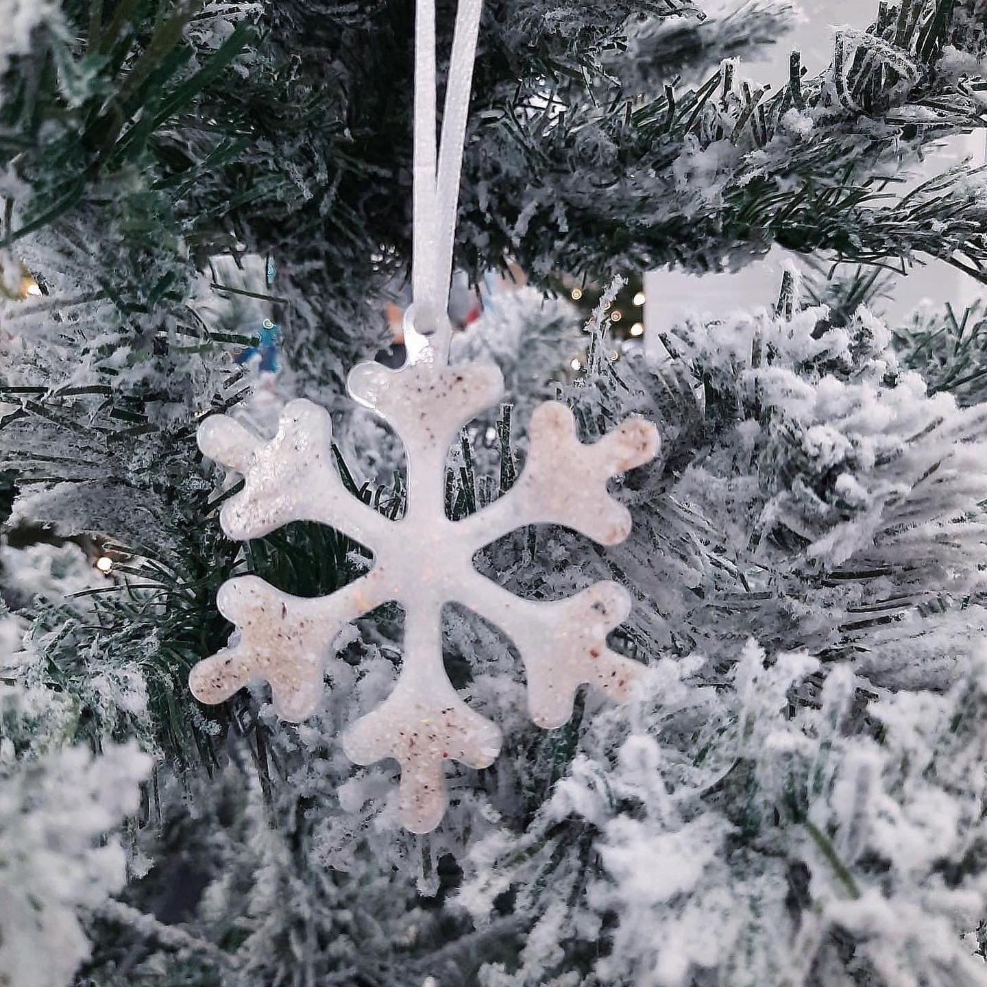 SNOWFLAKE CHRISTMAS DECORATION