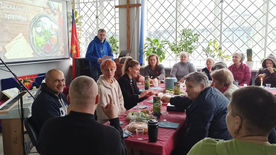 • Ukraine corps celebrate Passover
