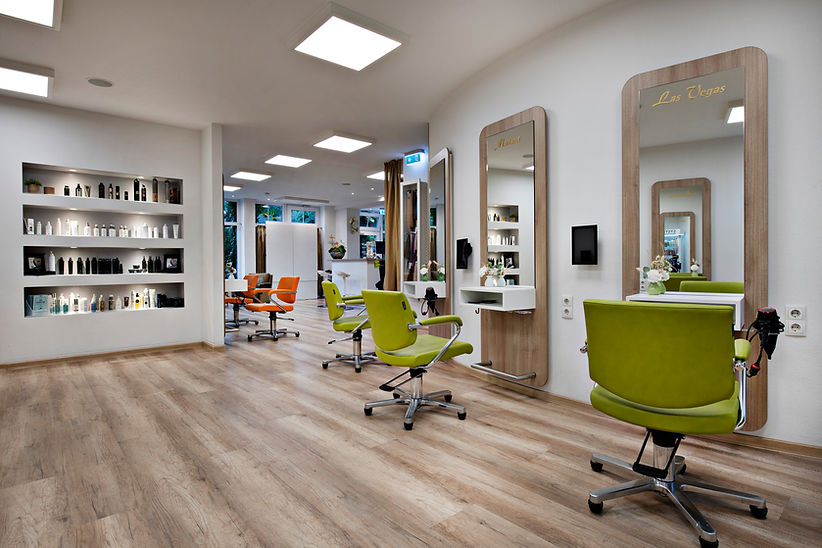 Freiseusalon New Cut mit dem Styling-Bereich