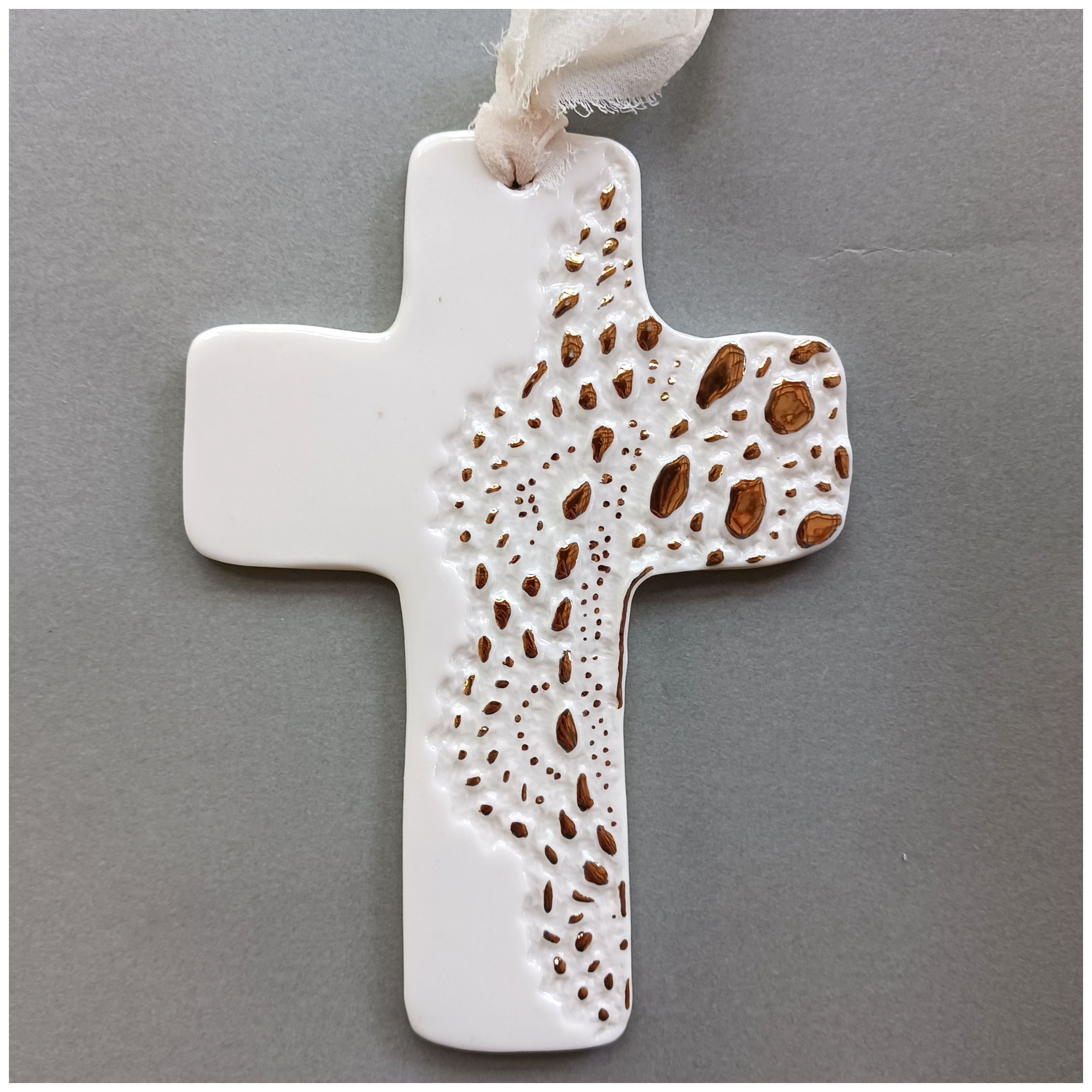Gold Lace Cross 