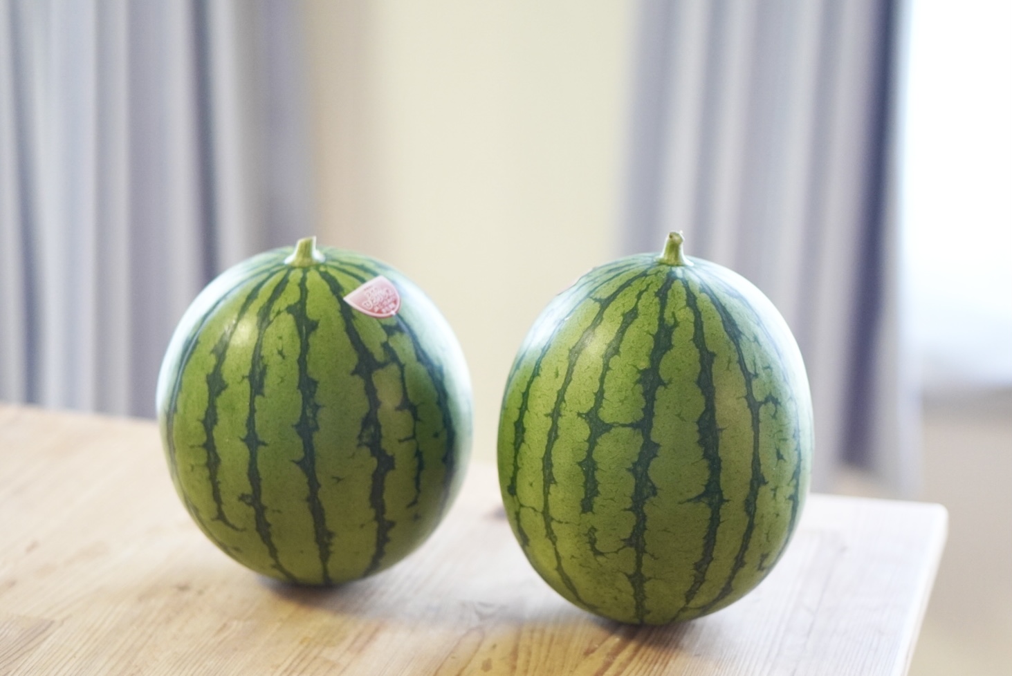 スイカの写真
