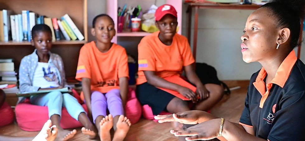 Mentor Rati with junior girls at Girls Time