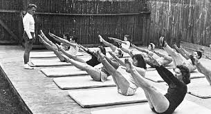 Joseph Pilates ministrando Mat Pilates Coletivo