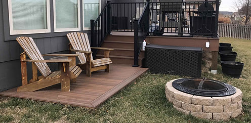 lower_deck_and_firepit_LR.jpg
