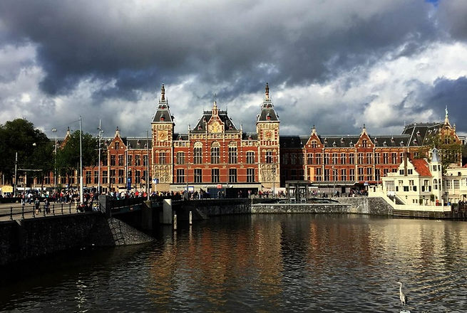 AmsterdamCentralStation_1_edited.jpg
