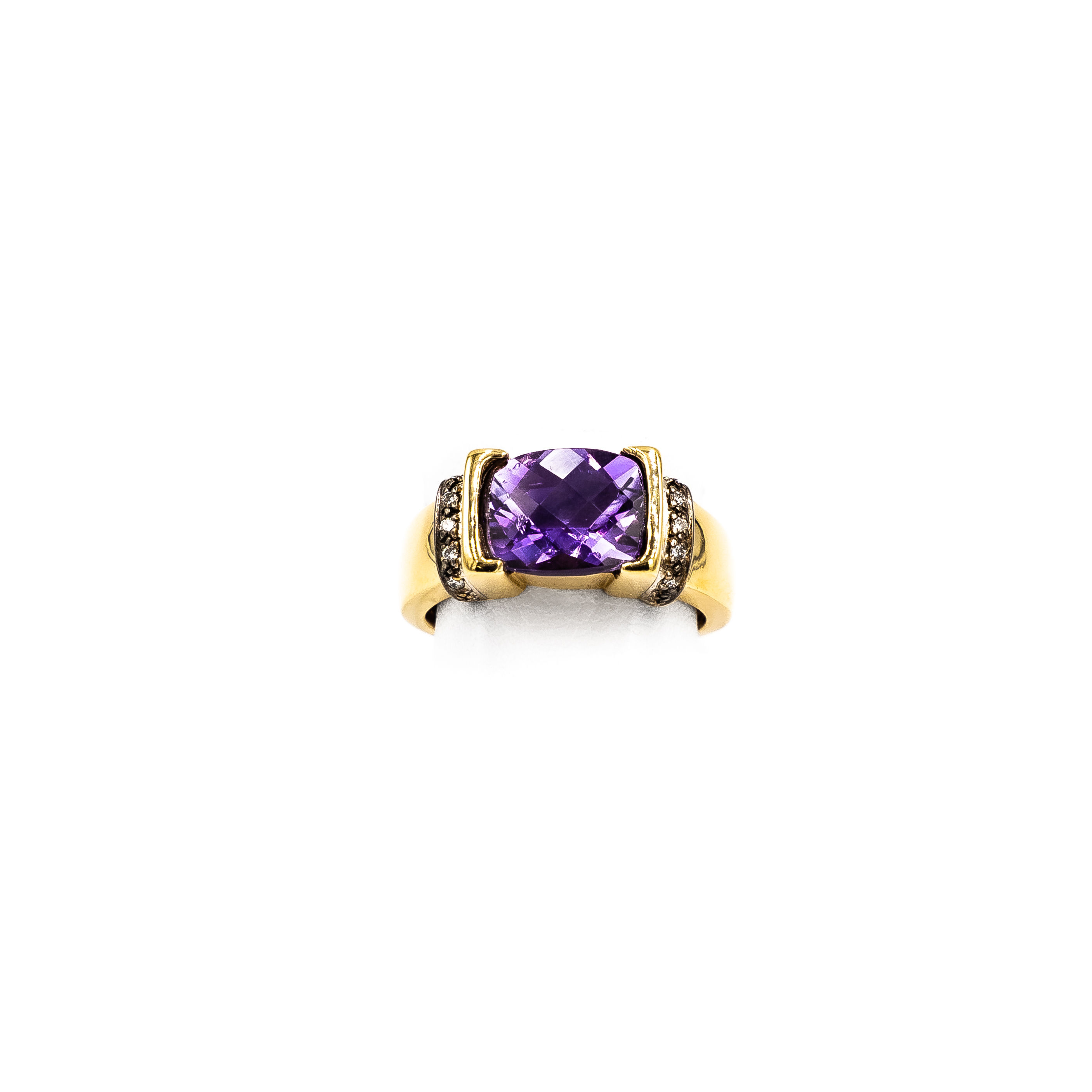 Yellow Gold Emerald Shape Amethyst Facet Ring