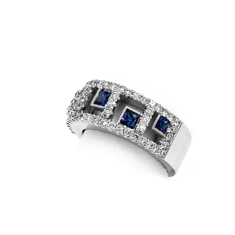 Thumbnail: White Gold Round Diamond Princess Sapphire Ring