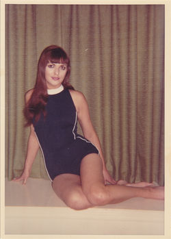 Saundra1 (14) (Medium)-1.jpg