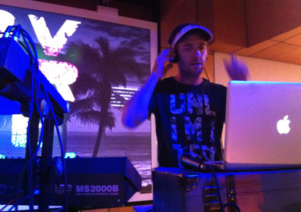 DJ Favorite Son