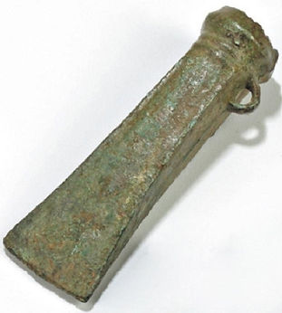 Hache_à_douille_type_Le_Tréhou.jpg